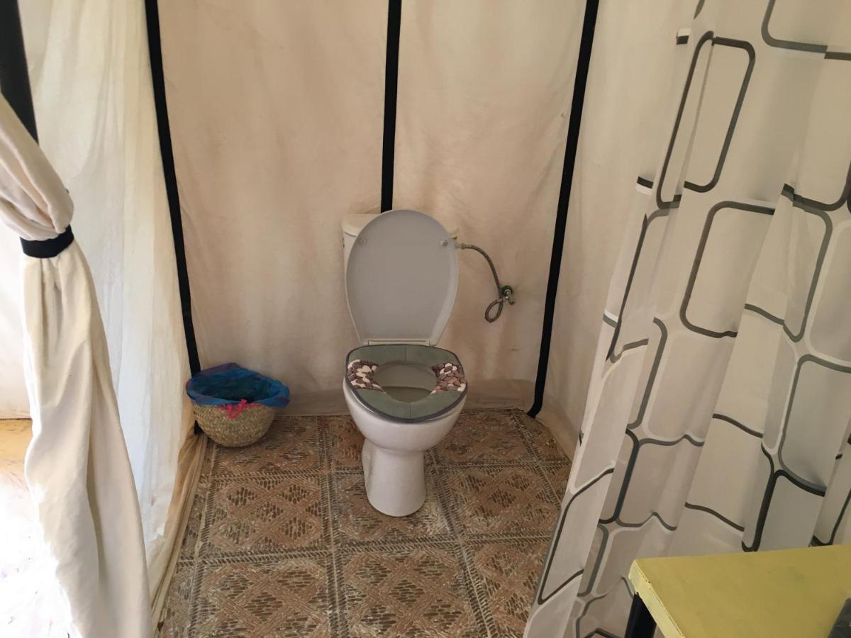 מלון Adrouine Sahara Camp מראה חיצוני תמונה