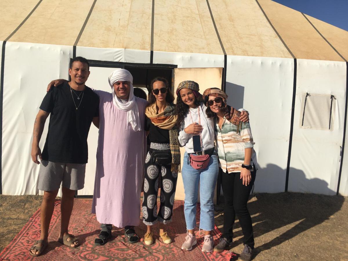 מלון Adrouine Sahara Camp מראה חיצוני תמונה